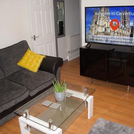 Budget Canterbury Apartment מראה חיצוני תמונה